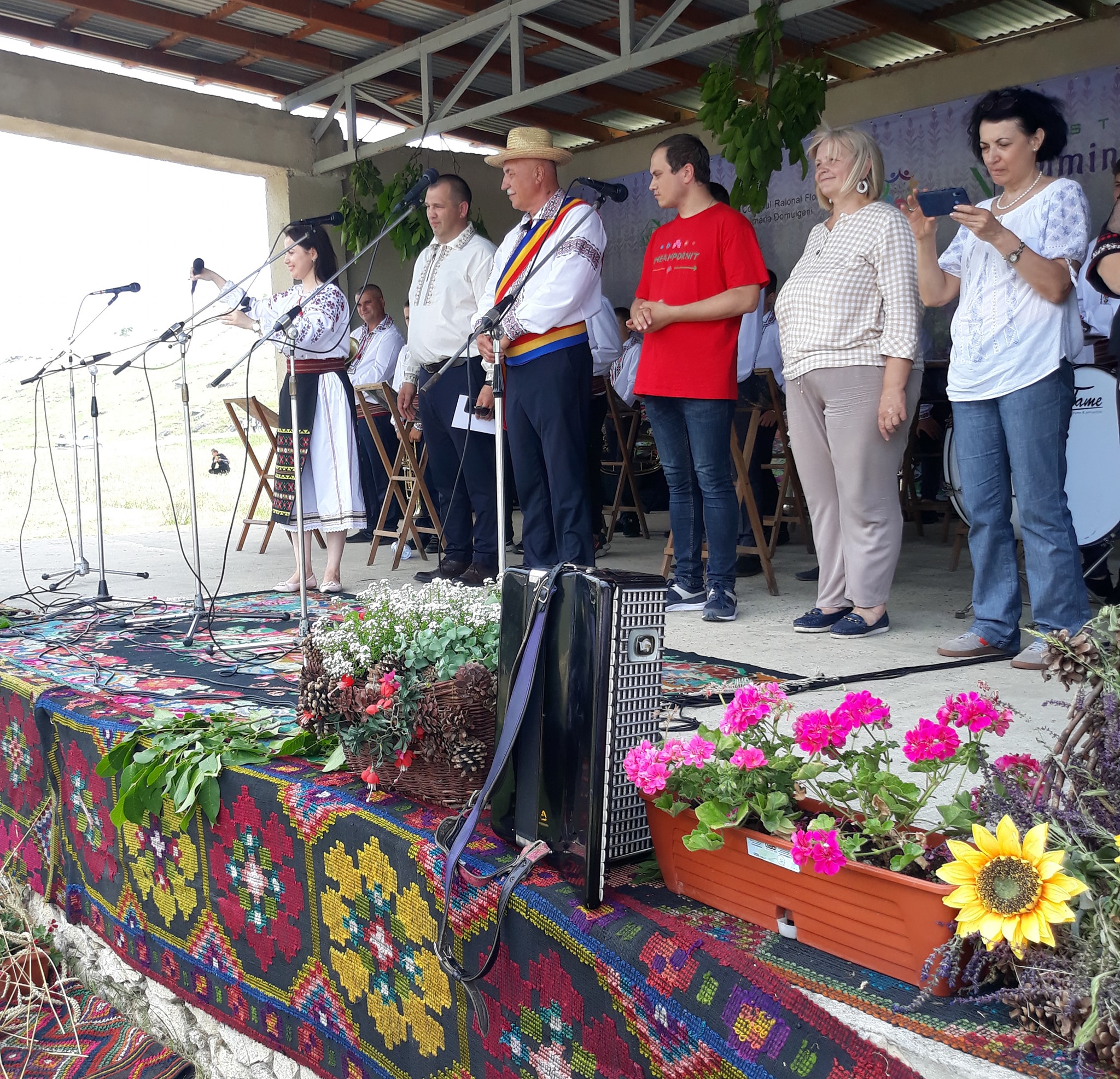 Cea de-a X-a ediţie a Festivalului Tradițiilor Rurale „Duminica Mare” a avut loc duminică, 12 iunie, în satul Domulgeni, raionul Florești
