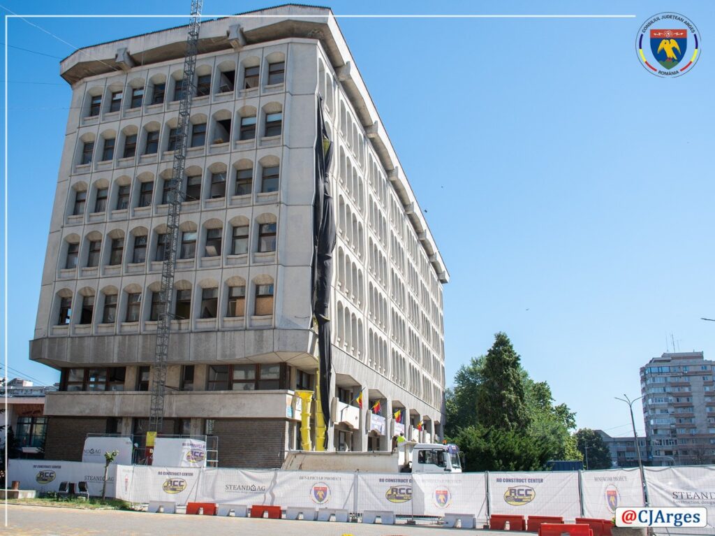 Stadiul lucrărilor de reabilitare energetică a Palatului Administrativ Argeș