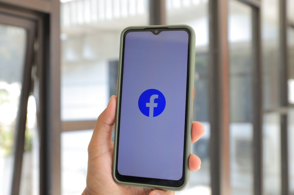 Cât de importantă este publicitatea pe Facebook în campania electorală